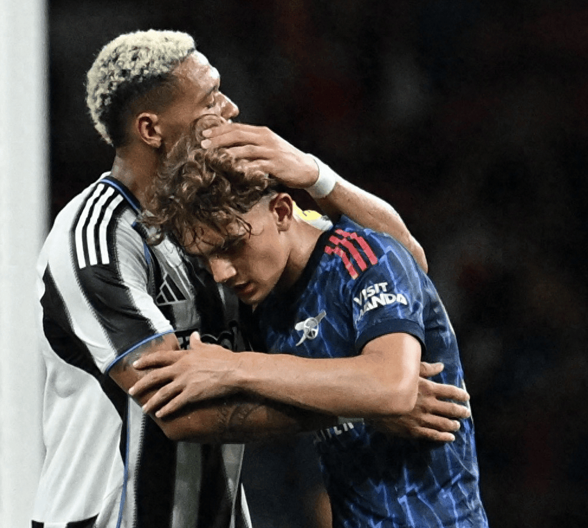 新赛季的阿森纳不对劲，阿尔特塔的343阵型还没开赛就自断两翼