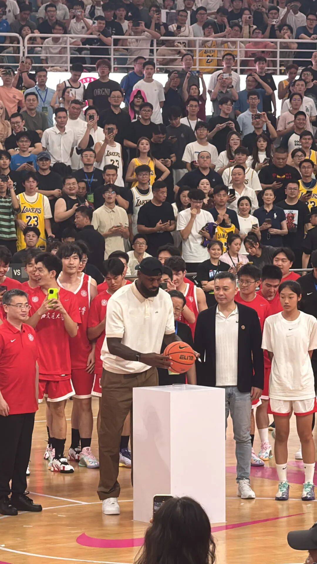 詹姆斯上海交大活动，圆满结束！